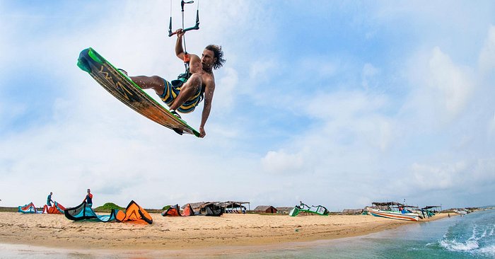 Kitesurfing